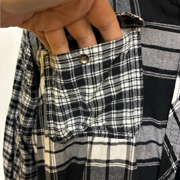 Maurices Monochrome Plaid Shirt - Picture 3 of 4